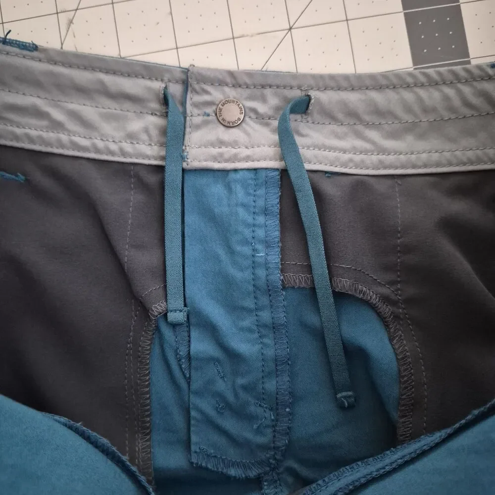 KUHL Spire Women's Hiking Short Size 10 Teal Blue Outdoors Crunchy Granola Walk